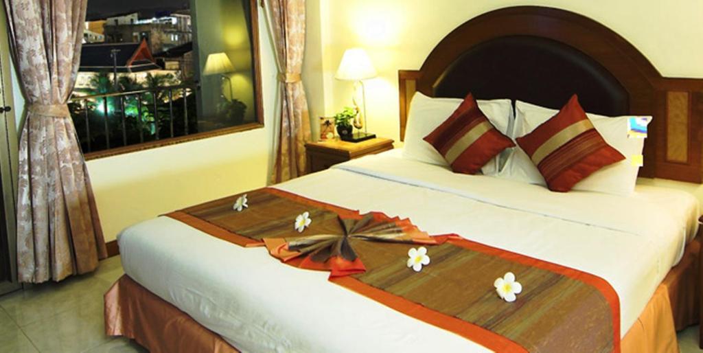 Ps Hotel Phuket Patong - Sha Plus Esterno foto