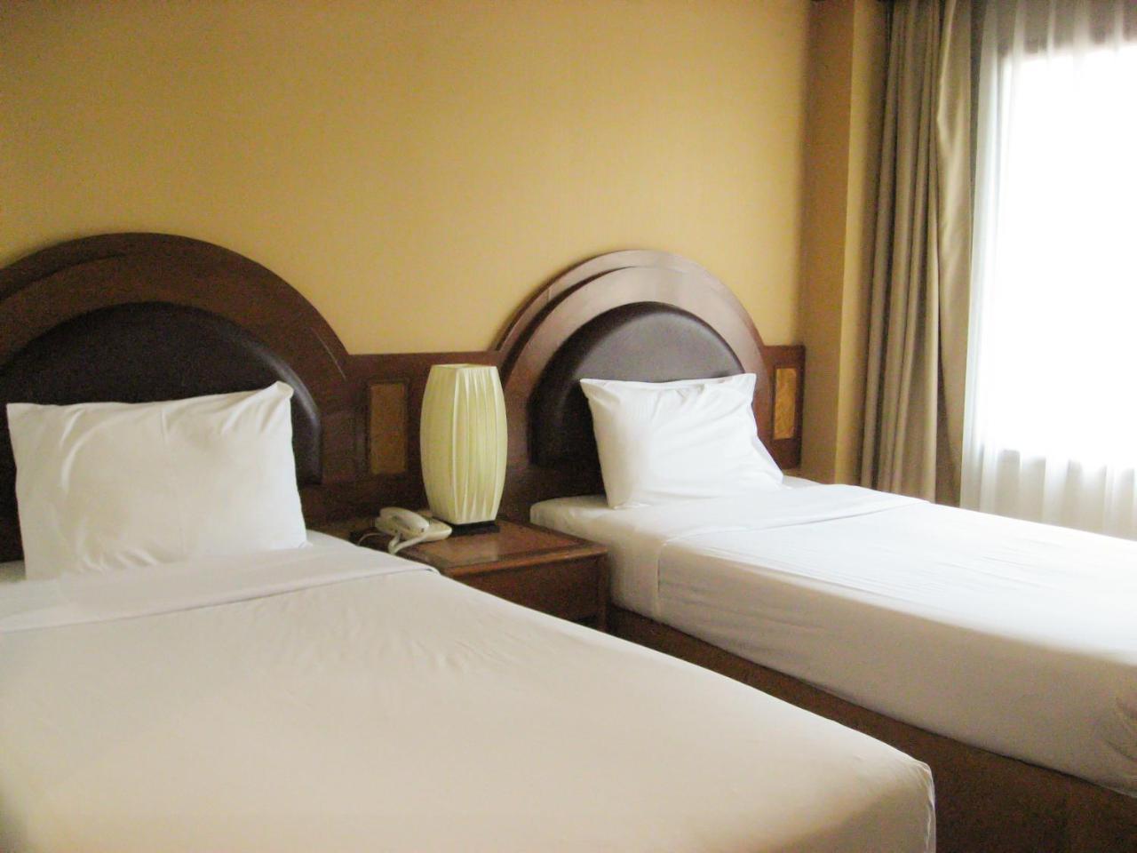Ps Hotel Phuket Patong - Sha Plus Esterno foto